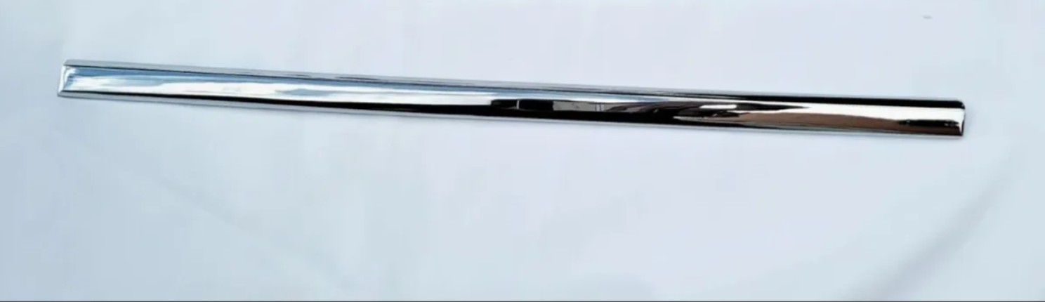 Friso Tampa Traseira Porta Mala Rural Willys